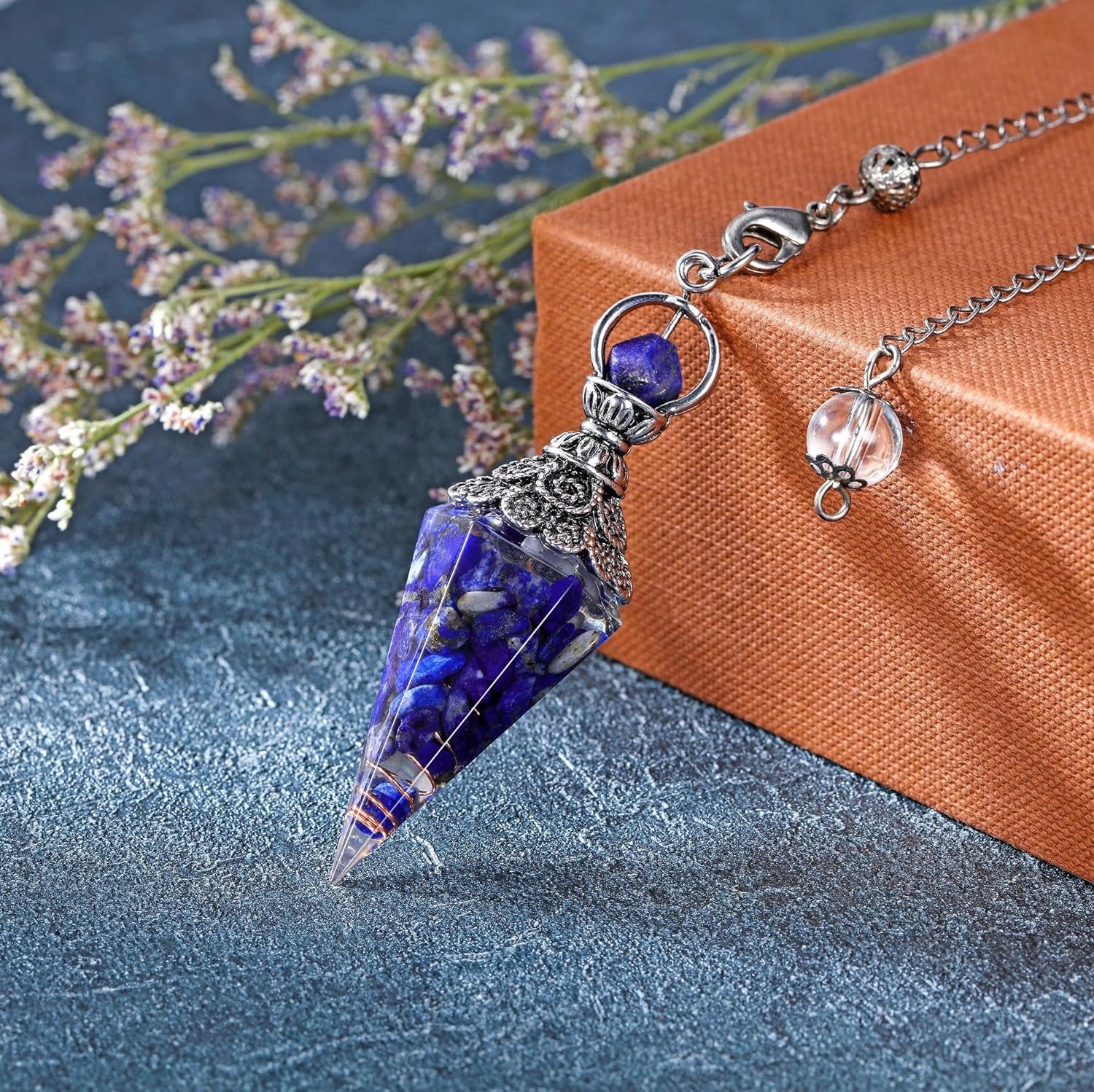 GEHECRST Natural Amethyst Healing Crystal Dowsing Pendulum Reiki Gemstone Chips Orgone Pendulum 6 Faceted Hexagonal Pointed Resin Spiritual Pendant for Divination, Wicca, Energy Balancing